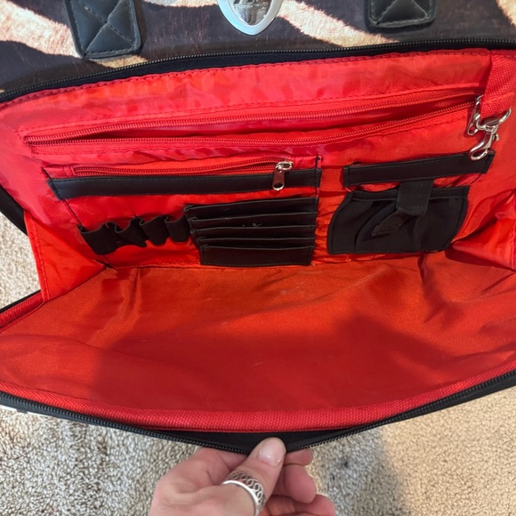 Brown and Cream Rolling Travel Bag - Picture 3 of 16